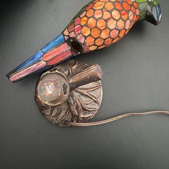Vtg Style Stained Glass Parrot Lamp - Picture 6 of 6